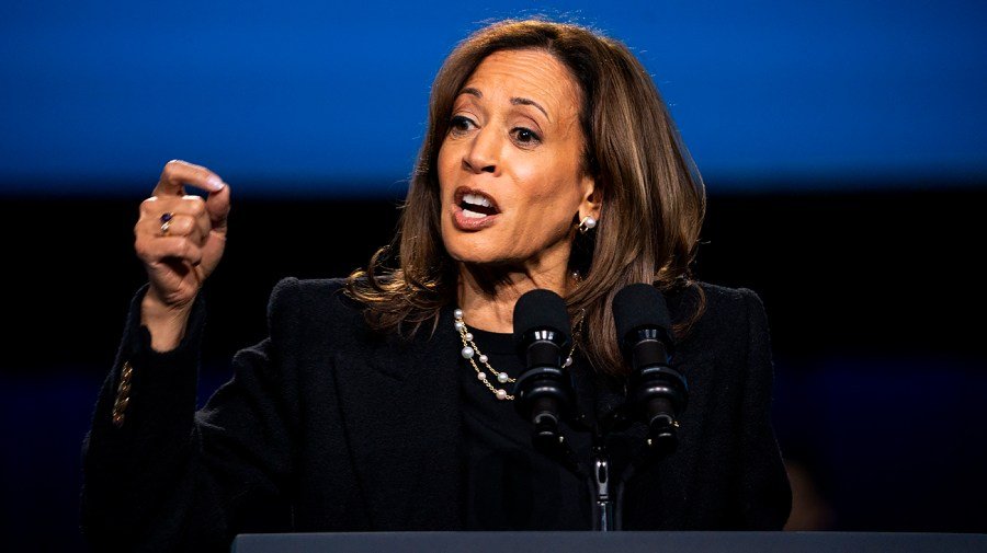 Kamala Harris says 'these mothaf---as are crazy' at Los Angeles event