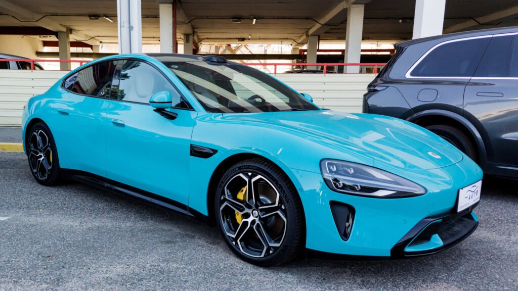 This Xiaomi SU7 Owner Did Not Say, 'Hey Siri, Park My Car'