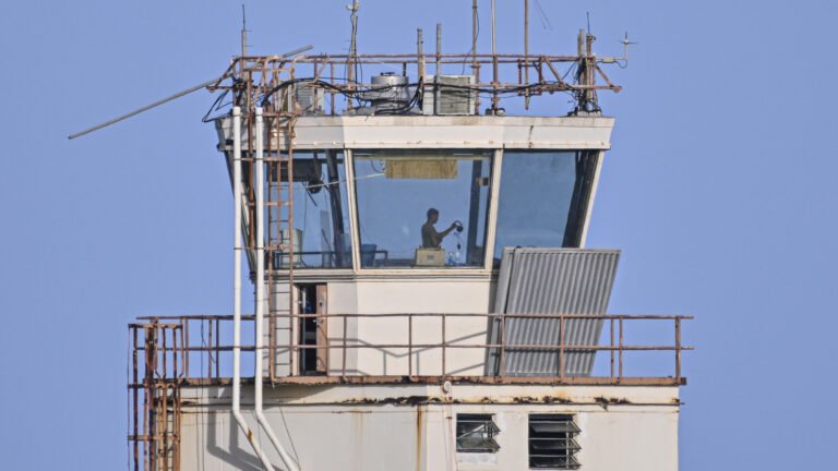 Unpaid Air Traffic Controllers Consider Calling In Sick, Driving For Uber As Flight Delays Increase