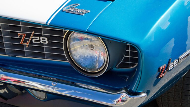 Chevy's 302 Small Block Engine Was Meant To Break The Rules