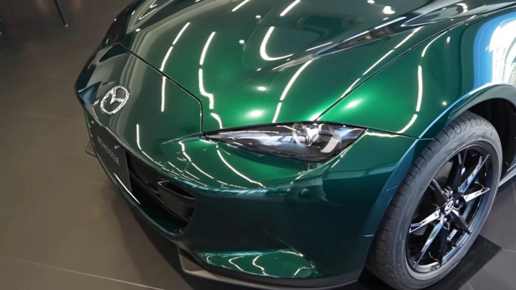 Japanese Mazda Dealers Fix The Miata's Lack Of Color