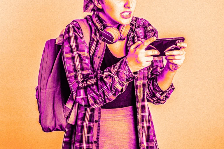 Australia shares tips to wean teens off social media ahead of ban. Will it work?