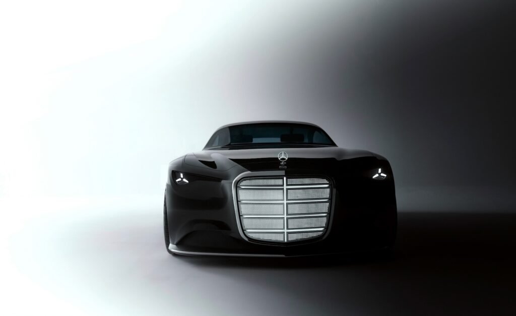 Mercedes-Benz Vision Iconic Concept Previews an EV with Solar Paint and Level 4 Tech