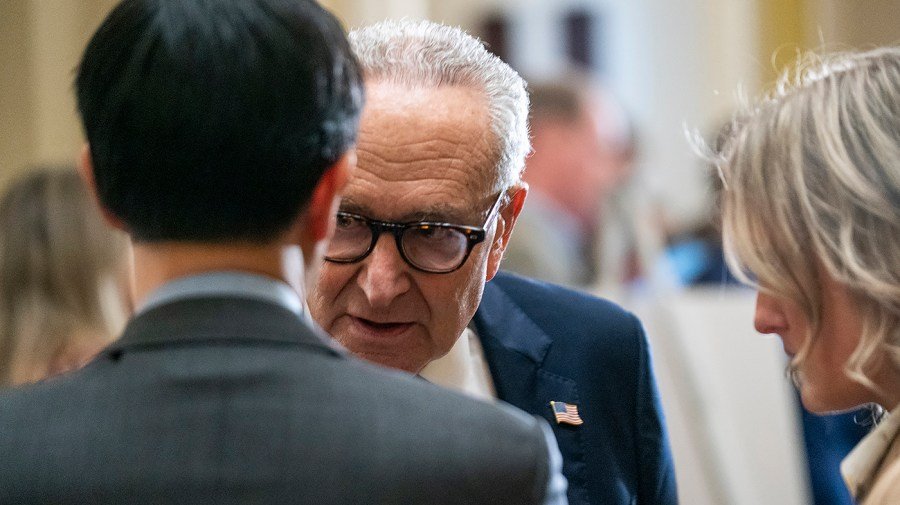 Democrats seek shutdown leverage with economy over Trump, GOP