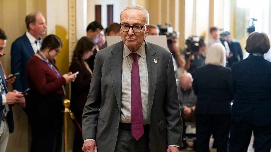 Democrats win momentum over GOP in shutdown fight