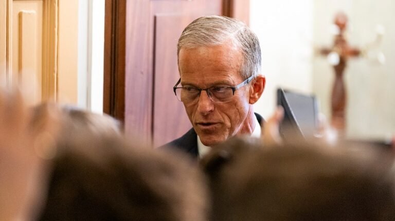 GOP seeks to ramp up political pain for Democrats on shutdown