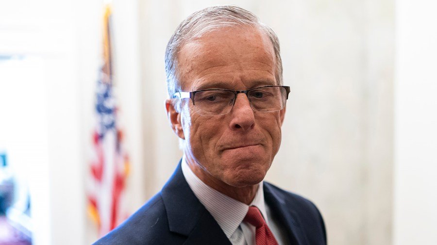 Disgust with lawmakers may lead GOP, Democrats to seek end to shutdown