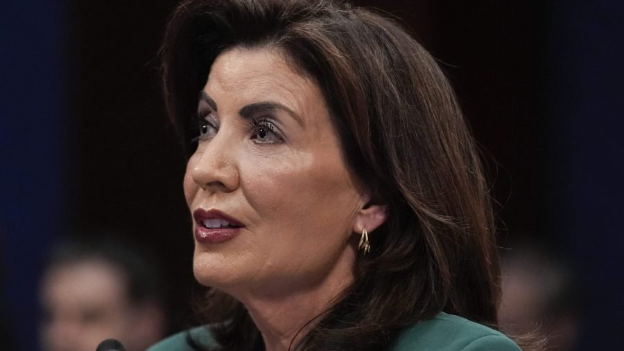 New York approves controversial pipeline