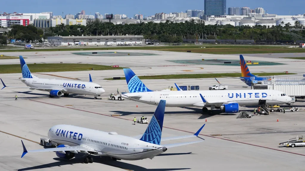 FAA ends shutdown-related flight restrictions, allowing airlines to resume schedules
