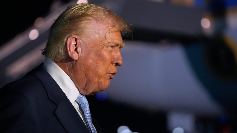 Trump signs order allowing foreign terrorist designation for Muslim Brotherhood chapters