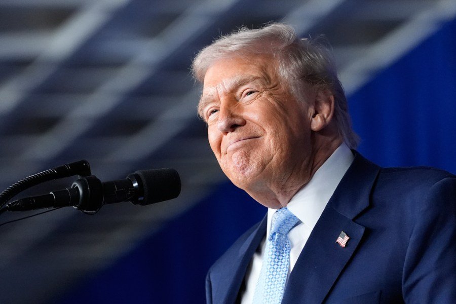 Trump calls on Congress to rein in state AI regulations