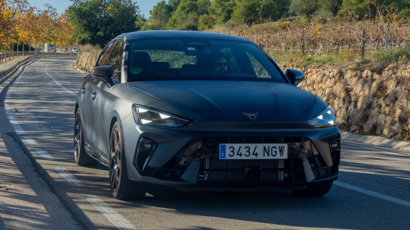 New Cupra Leon VZ 2026 - pictures