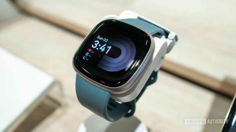 Hot deal: Score 40% savings on the Fitbit Versa 4 in the Black Friday sale