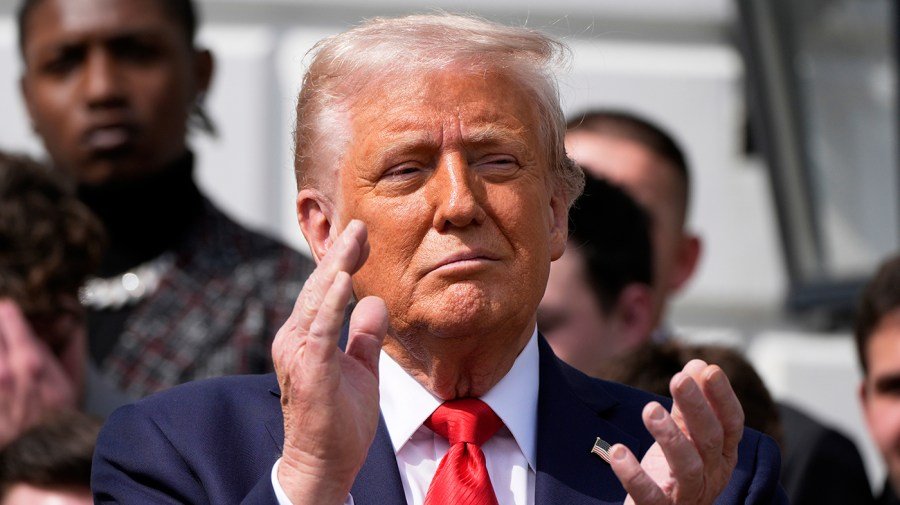 Trump to attend Commanders, Lions game