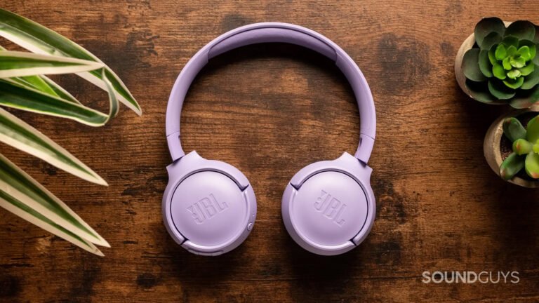Deal: These $30 JBL Tune 520BT headphones actually sound amazing!