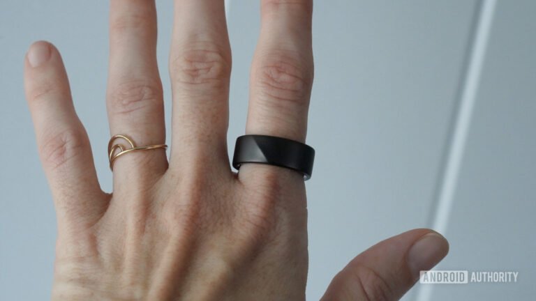 This subscription-free smart ring is a stylish Oura Ring alternative