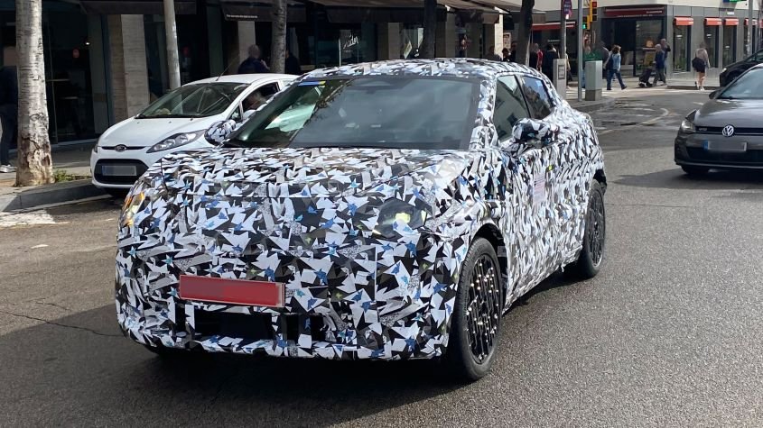 2026 Nissan Juke EV spy shots - pictures