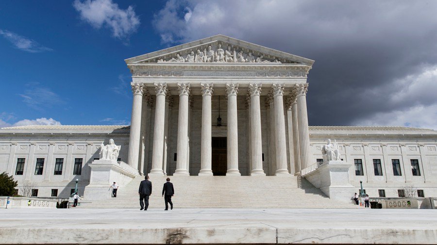 Alito temporarily reinstates Texas map