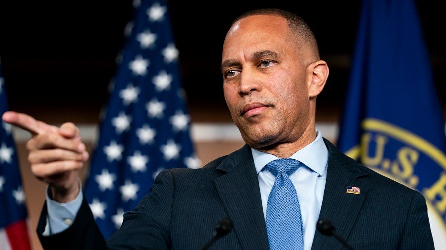 Jeffries, Democrats will offer 3-year extension of ObamaCare subsidies