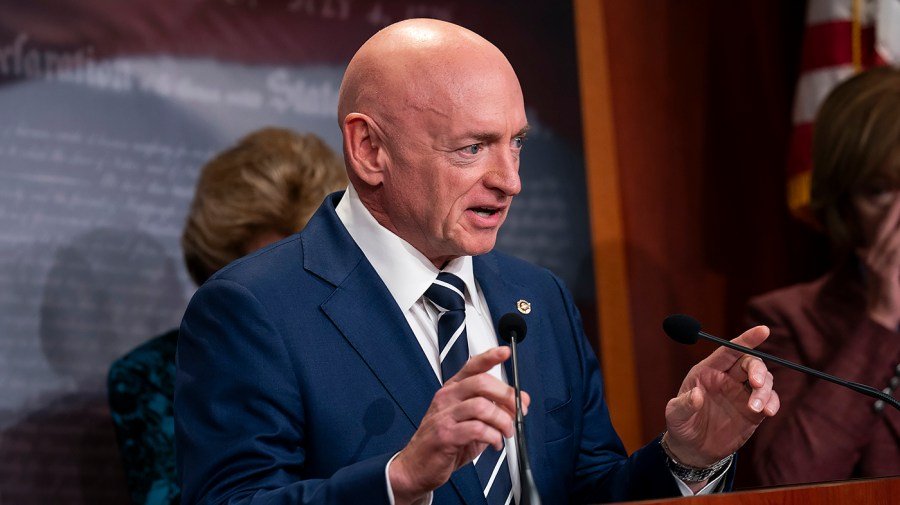 Kelly to Hegseth: Pentagon investigation over 'illegal orders' video won’t 'intimidate me'