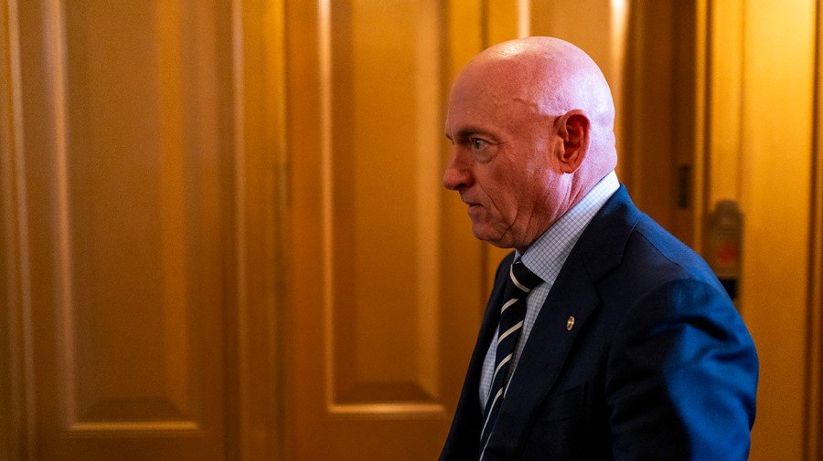 Pentagon goes after Mark Kelly 
