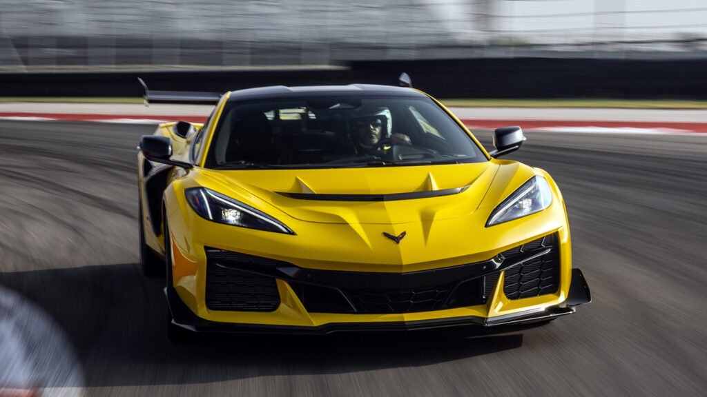 No Brand Was Brave Enough To Race The ZR1 In Edmunds' U-Drag Race, So The Corvette Ran By Itself And Beat Every Previously Tested Gas Car