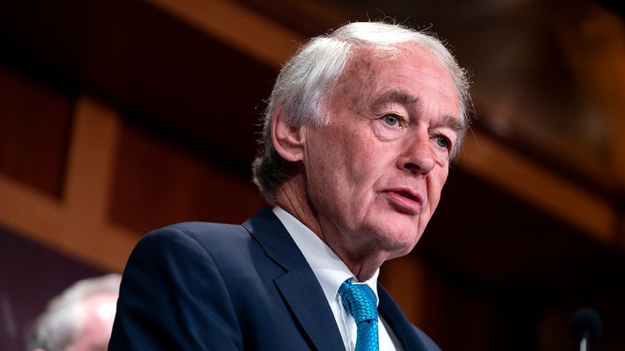 Watch live: Senate Democrats, small business owners discuss Trump tariffs