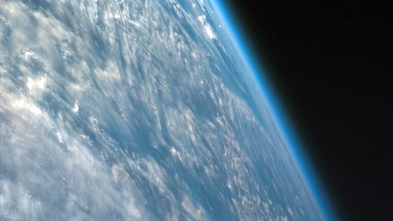 UN Emissions Gap Report: Despite Progress, World Still Far Behind Climate Targets
