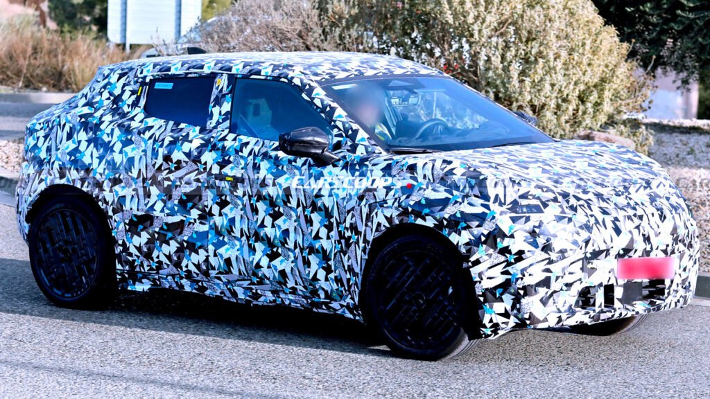 Nissan’s Next Small SUV Is Turning An Electrifying New Leaf