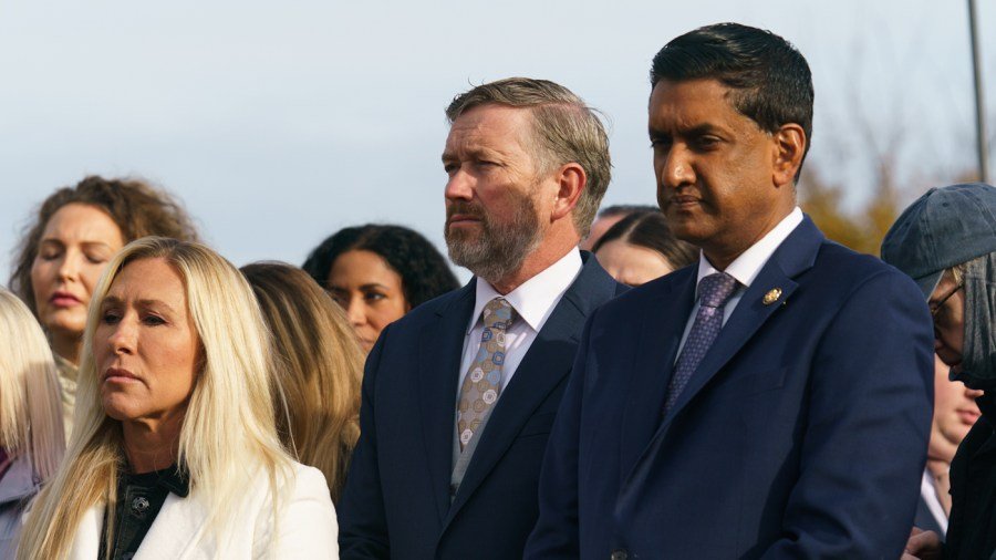 Khanna, Massie threaten 'inherent contempt' charges against Bondi over partial release of Epstein files