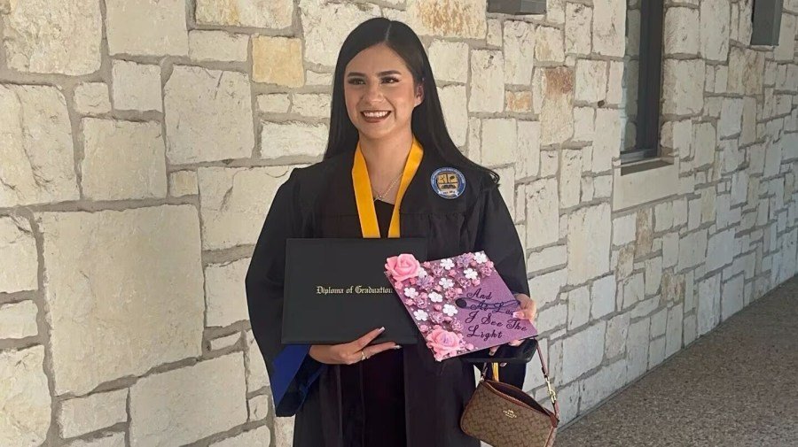 College student deported on way home to surprise parents