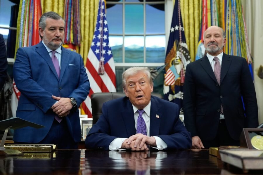 Trump picks fight with MAGA allies in issuing AI executive order