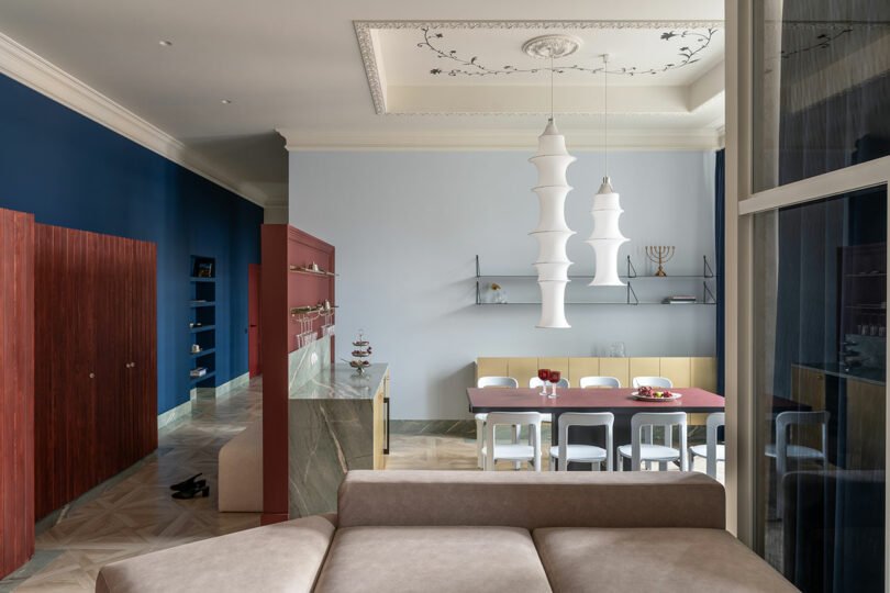 A New Office in the Ukraine Emphasizes Comfort in Residential Setting