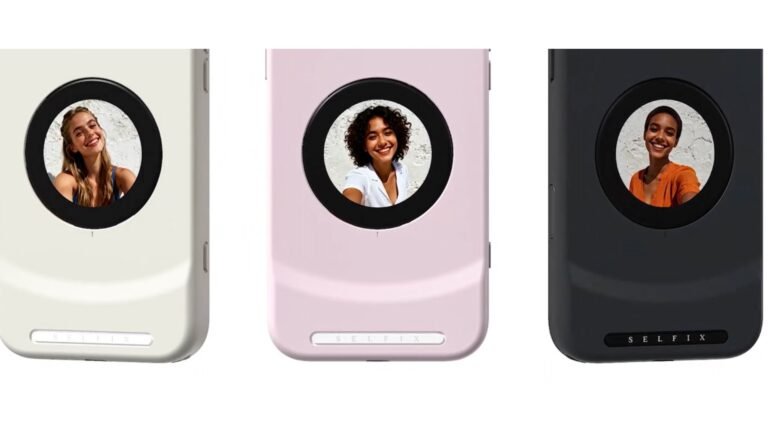 A second screen for selfies? This iPhone case is something Android makers should steal