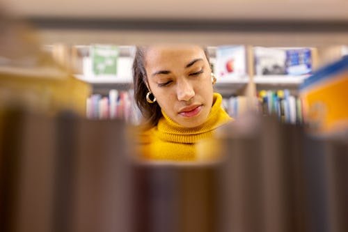 11 New Year’s Reading Resolutions That Aren’t Just “Read More”