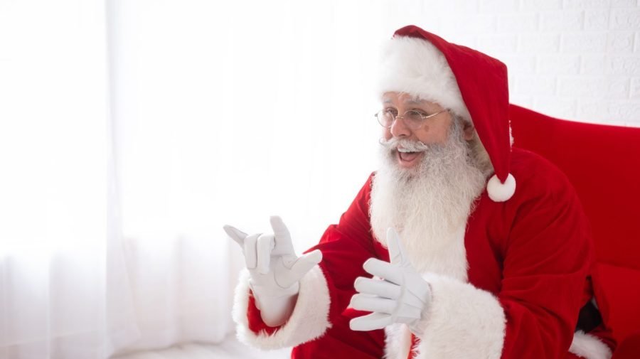 Watch live: Trump joins NORAD for Santa calls