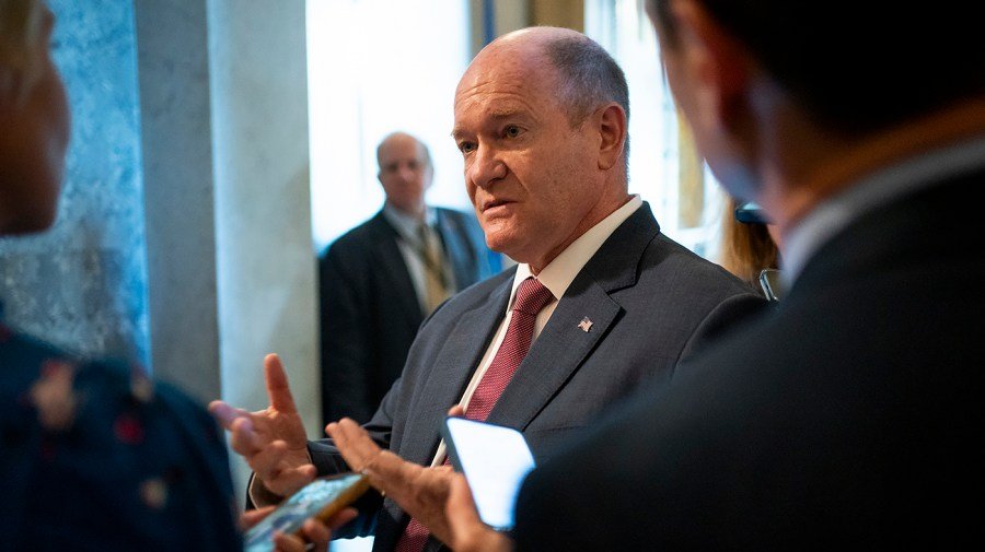 Coons: Trump pardon of former Honduras president 'exactly the wrong message’
