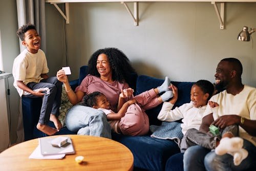 A Family Digital Detox Could Be The Solution To Less Screen Time