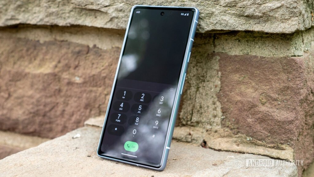 Can’t make phone calls via Gemini on your Pixel? You’re not alone.