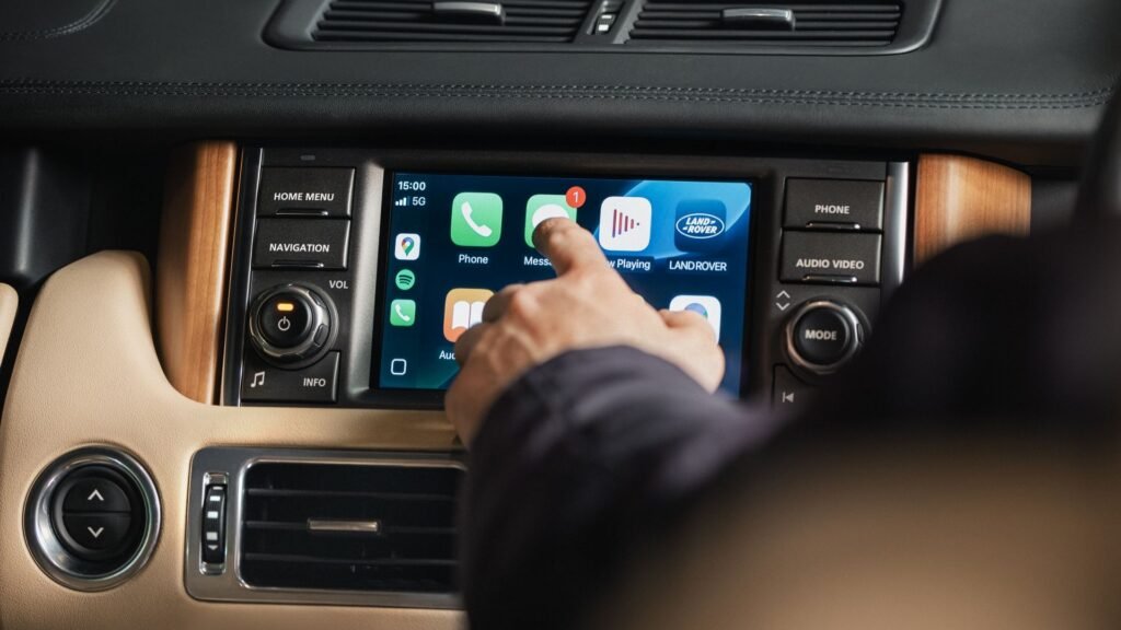 Luxury Car Owners Are More Loyal To Their Phones Than To Their Cars