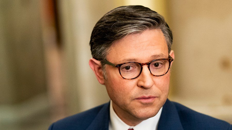 Republican dissenters spark discharge petition clash with Johnson