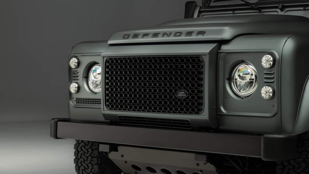 Land Rover Classic Will Give Restored Defenders New Octa Look