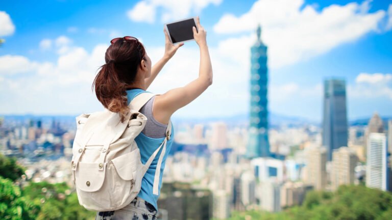 Best Android travel apps in 2025: Planners, AI guides, translators