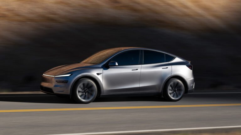 Tesla's Seven-Seater Model Y is Back, But It's Not the One You Wanted