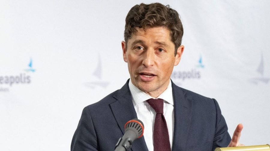 Frey doubles down on Minneapolis sanctuary city policy