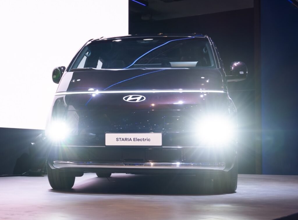 Hyundai's Futuristic 9-Seater Staria Minivan Goes Full Electric