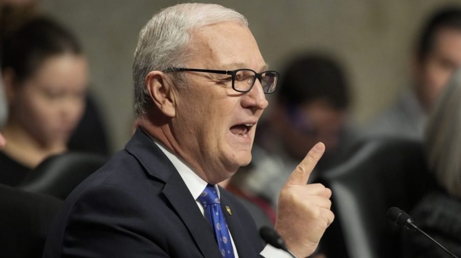 GOP senator suggests Powell resign to avoid indictment