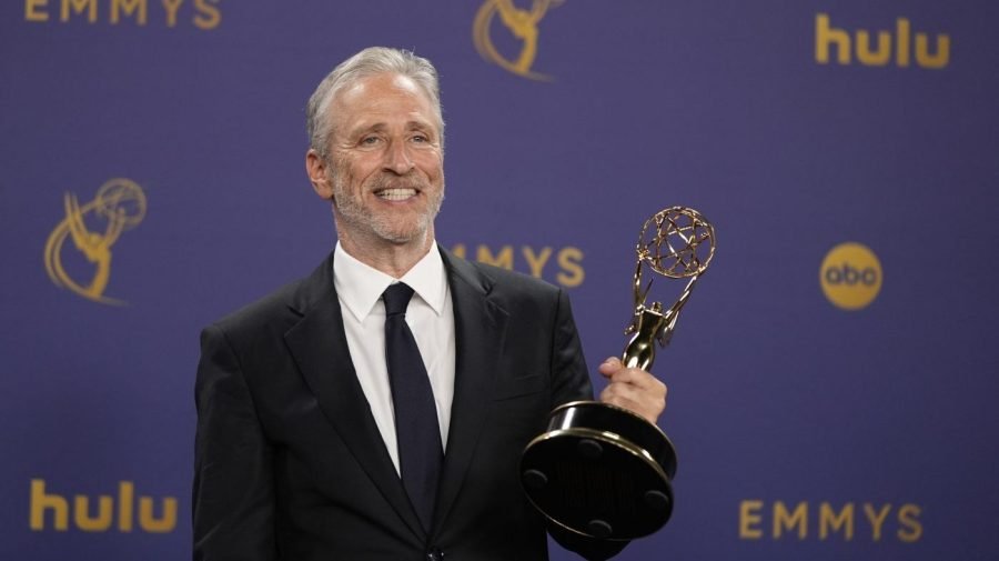 Jon Stewart: Clintons should 'abso-f---ing-lutely' comply with Epstein subpoenas