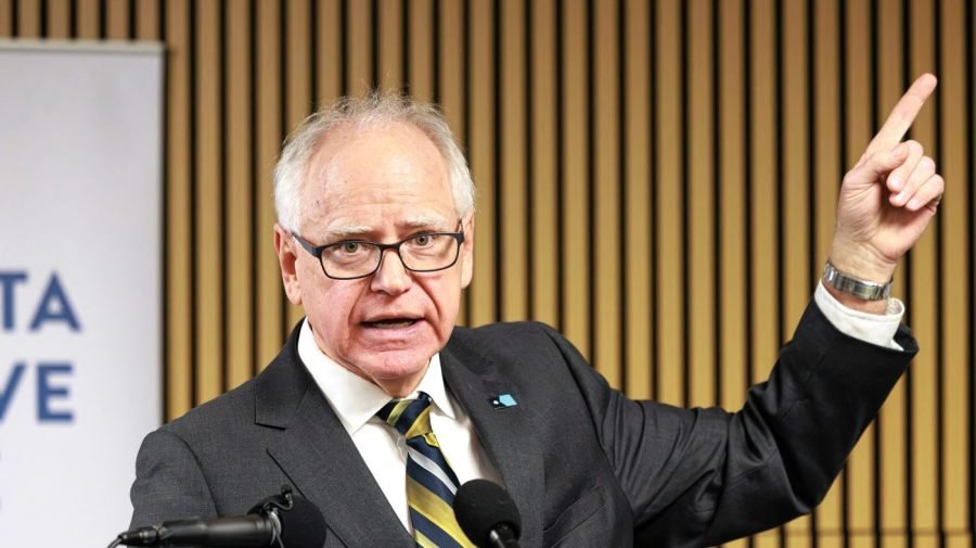 Walz says he won't resign amid scandal, slams Trump
