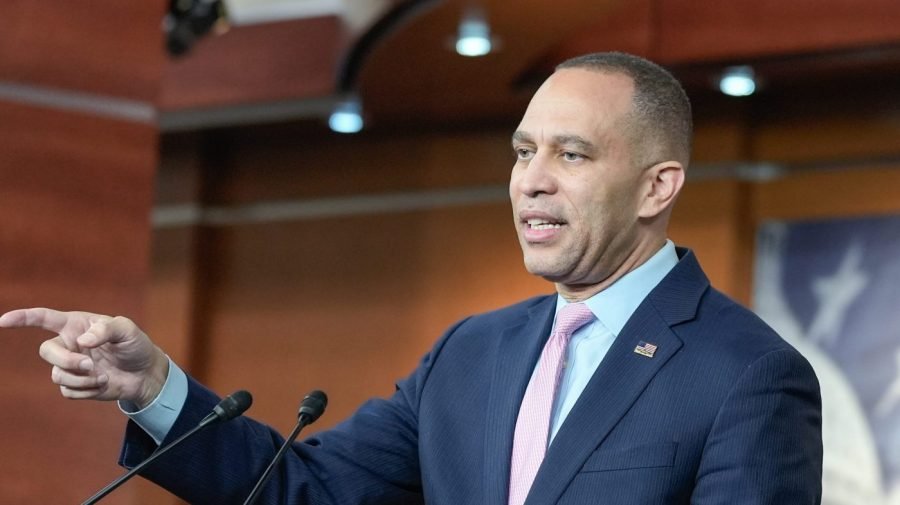 Jeffries joins call for Noem's firing, threatens impeachment proceedings